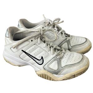 VTG y2k Nike city court sneakers white silver swoosh big kid youth size 4.5